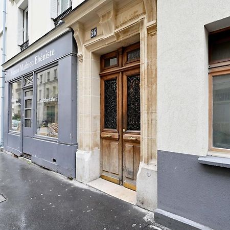 Modern Studio Apartment For 3 パリ エクステリア 写真