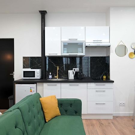 Modern Studio Apartment For 3 パリ エクステリア 写真